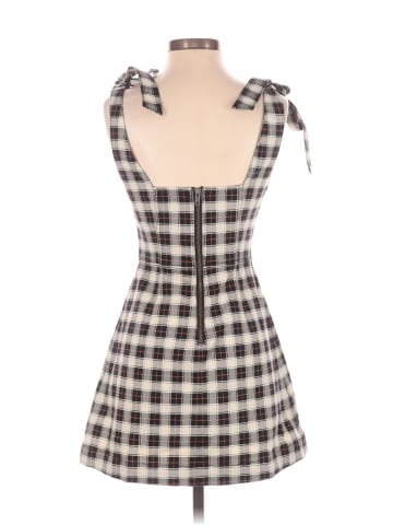 Alice + Olivia Casual Dress (view 2)