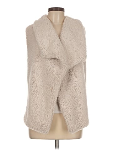 BB Dakota Faux Fur Vest (view 1)