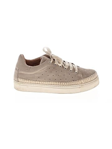 The Flexx Sneakers (view 1)