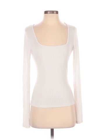 Essentials Long Sleeve T-Shirt (view 1)