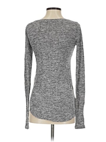 Abercrombie & Fitch Long Sleeve T-Shirt (view 2)
