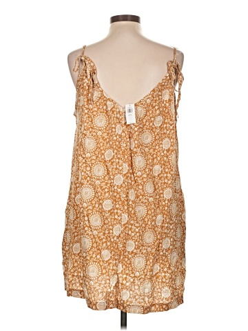 Old Navy Sleeveless Top (view 2)