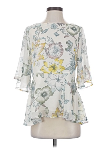 Cupcakes & Cashmere 3/4 Sleeve Blouse (view 1)