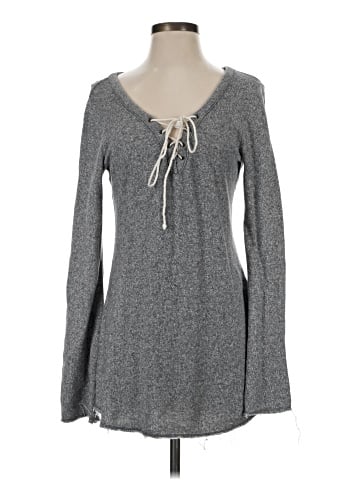 Victoria's Secret Long Sleeve T-Shirt (view 1)