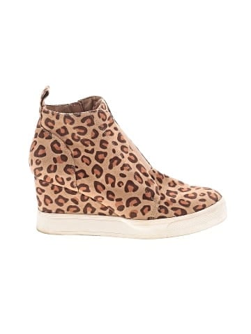 Serra Wedges (view 1)