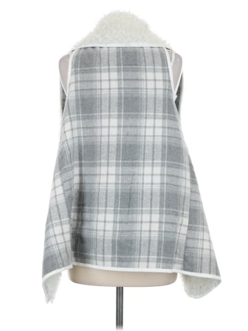 Me Jane Faux Fur Vest (view 2)