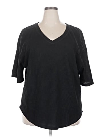 Merokeety 3/4 Sleeve T-Shirt (view 1)