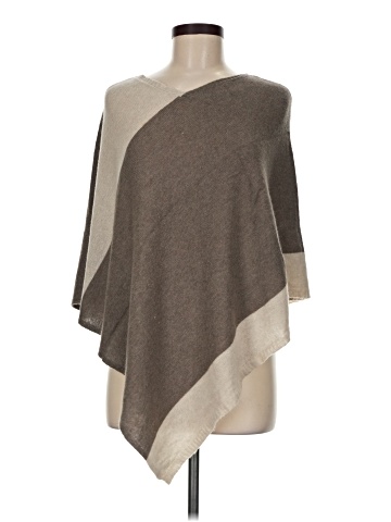 Beryll Poncho (view 1)