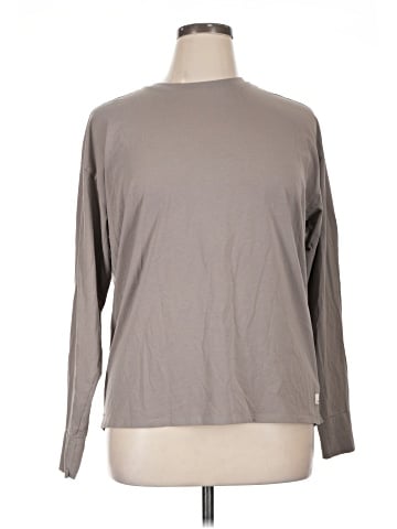 Vuori Long Sleeve T-Shirt (view 1)