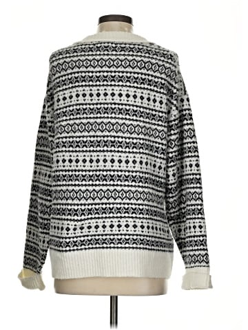 American Eagle Outfitters Pullover Sweater (view 2)