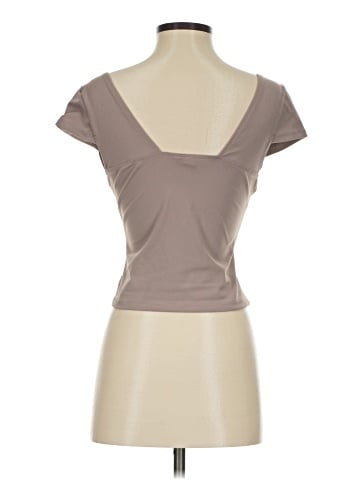 Queen Short Sleeve Top (view 2)
