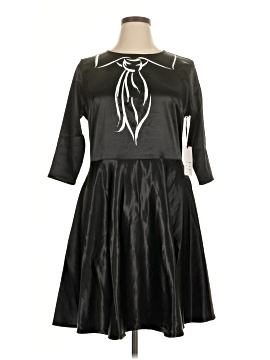 Unique Vintage Women's Dresses On Sale Up To 90% Off Retail | ThredUp