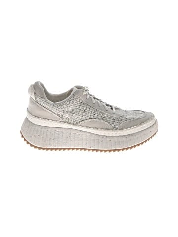 Universal Thread Sneakers (view 1)
