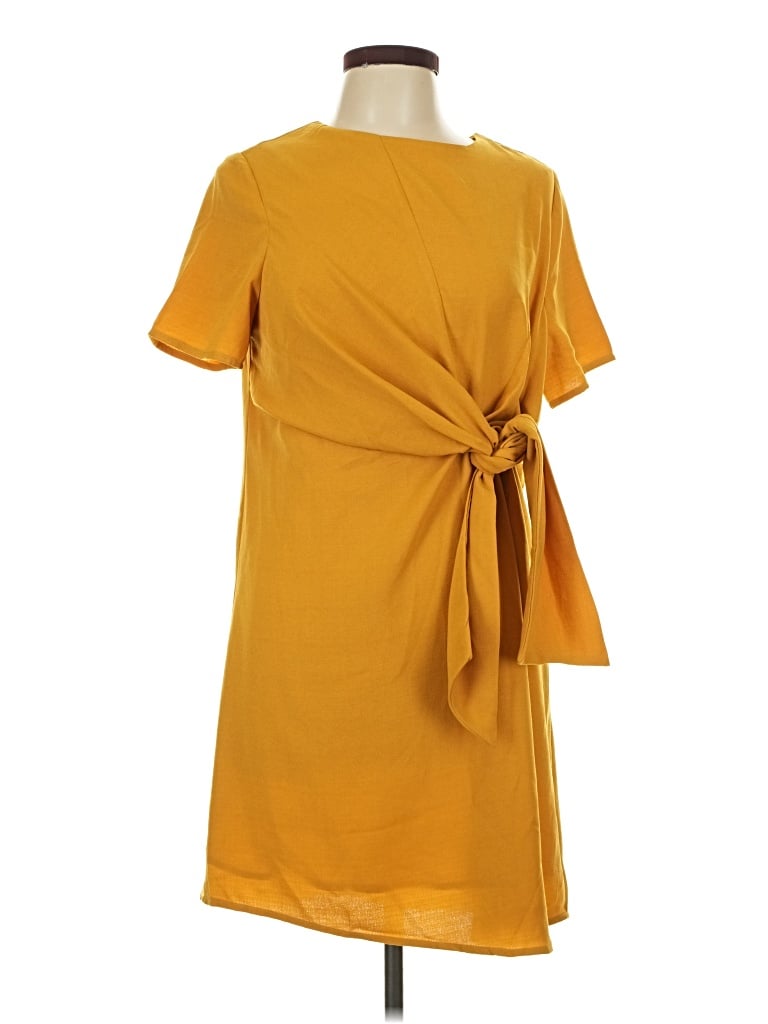 Pre-owned Gilli Casual Dress In Yellow