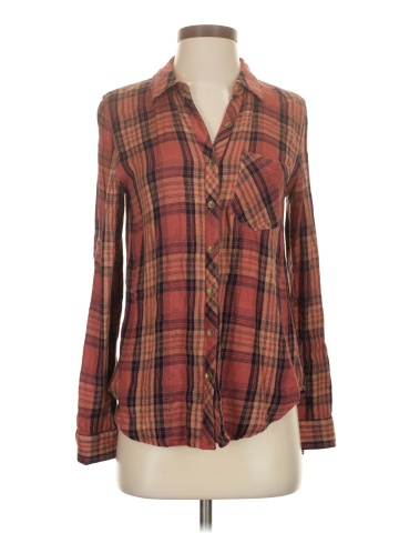 Maurices Long Sleeve Button-Down Shirt (view 1)