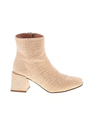LOQ Ankle Boots (view 1)