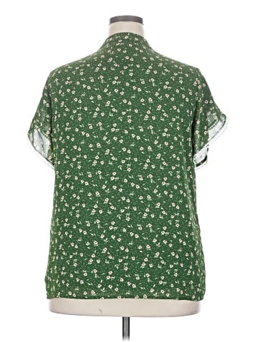 Dokotoo Short Sleeve Blouse (view 2)