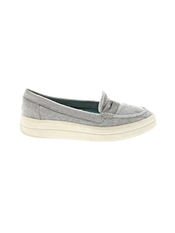 Unbranded Flats (view 1)
