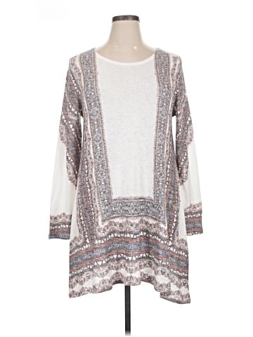Chelsea & Theodore Casual Dress (view 1)