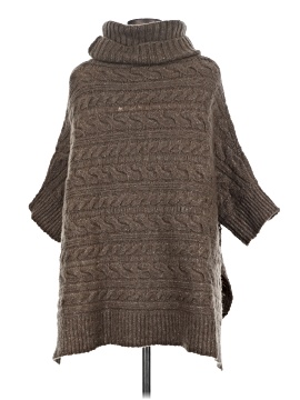 Romeo & Juliet Couture Poncho (view 2)