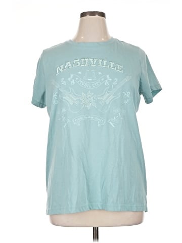 Maurices Short Sleeve T-Shirt (view 1)