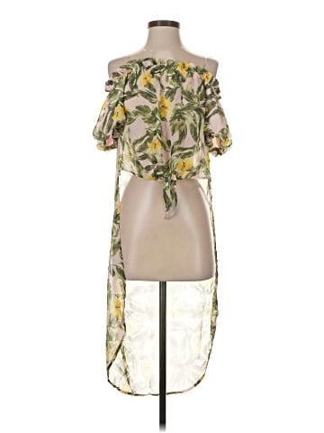 Charlotte Russe Short Sleeve Blouse (view 1)