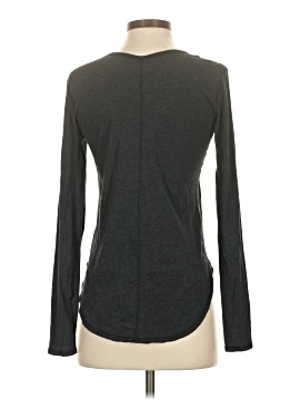 Lululemon Athletica Long Sleeve T-Shirt (view 2)