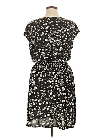 Daisy Fuentes Casual Dress (view 2)