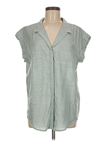 Jachs Girlfriend Sleeveless Button-Down Shirt (view 1)