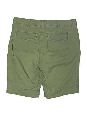 Vince. Khaki Shorts (view 2)