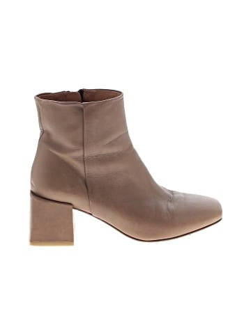 LOQ Ankle Boots (view 1)