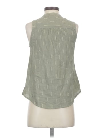 Vanessa Virginia Sleeveless Button-Down Shirt (view 2)