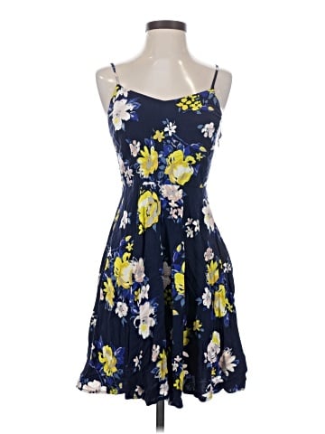 Old Navy Casual Dress (view 1)