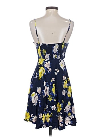 Old Navy Casual Dress (view 2)
