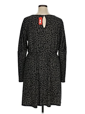 Molly & Isadora Casual Dress (view 2)