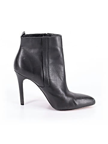 Pour La Victoire Ankle Boots (view 1)