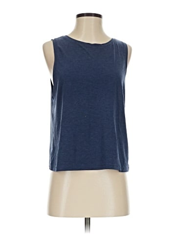 Gap Fit Sleeveless T-Shirt (view 1)