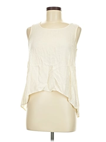Blu Pepper Sleeveless Blouse (view 1)