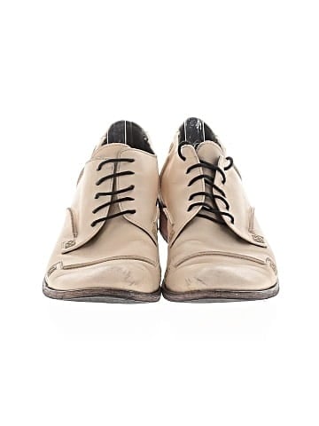 Charles by Charles David Flats (view 2)