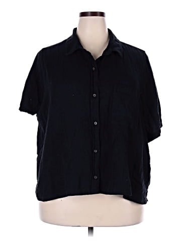 Old Navy Short Sleeve Button-Down Shirt (view 1)