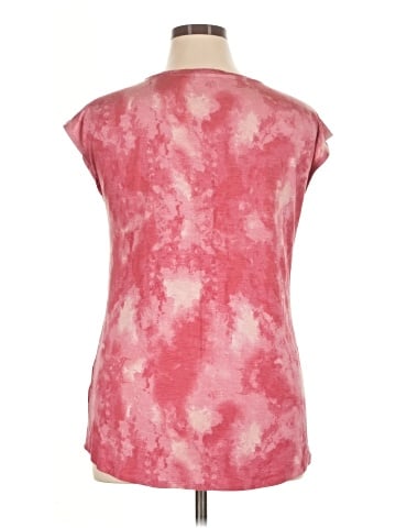 Lisa Rinna Sleeveless T-Shirt (view 2)