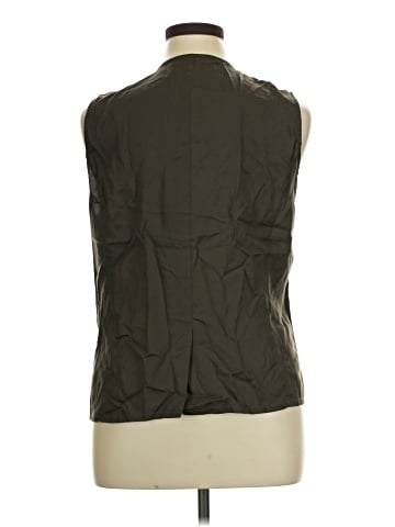 Cyrus Sleeveless Button-Down Shirt (view 2)