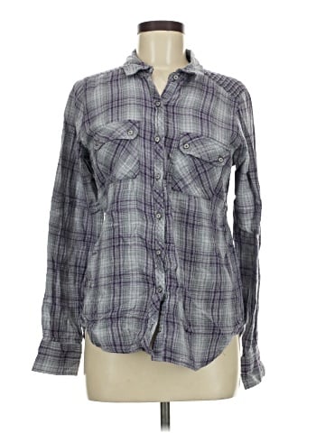 Maurices Long Sleeve Button-Down Shirt (view 1)
