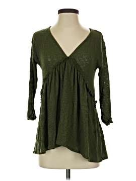 Altar'd State 3/4 Sleeve Top