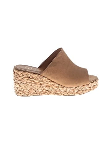 Venus Wedges (view 1)
