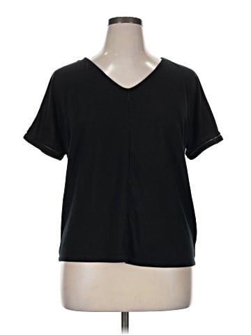Jaclyn Smith Short Sleeve T-Shirt (view 1)