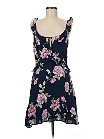 Cupcakes & Cashmere Casual Dress (view 1)