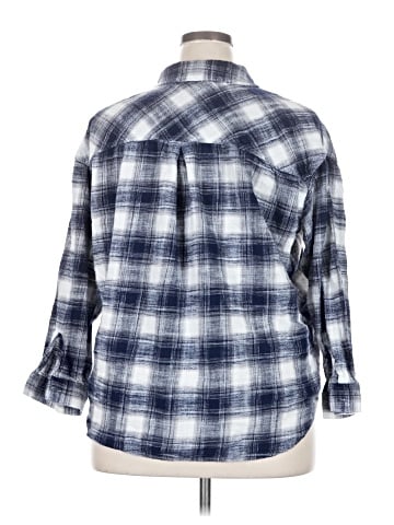 Maurices 3/4 Sleeve Button-Down Shirt (view 2)