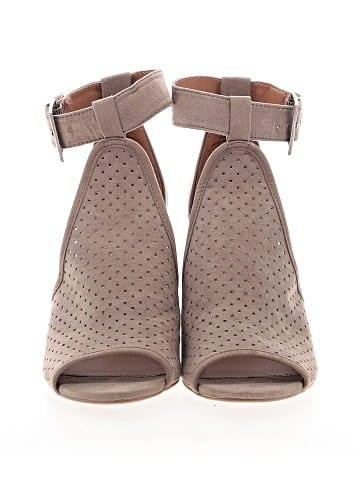 Universal Thread Sandals (view 2)