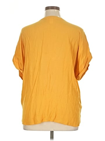 H&M Short Sleeve T-Shirt (view 2)
